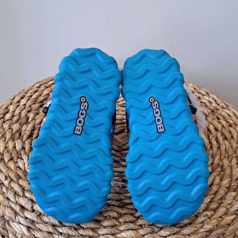 Bogs Toddler Monster Print Waterproof Pull On Winter/Outdoor Blue Rubber Boots 9